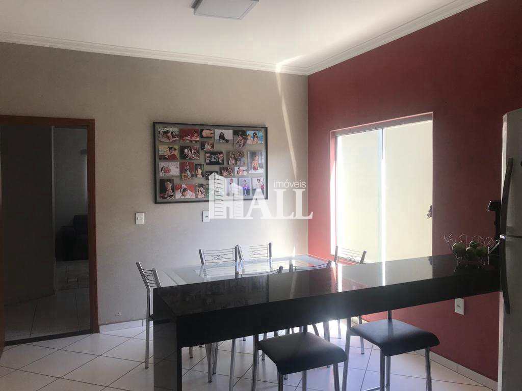 Casa à venda com 2 quartos, 200m² - Foto 5