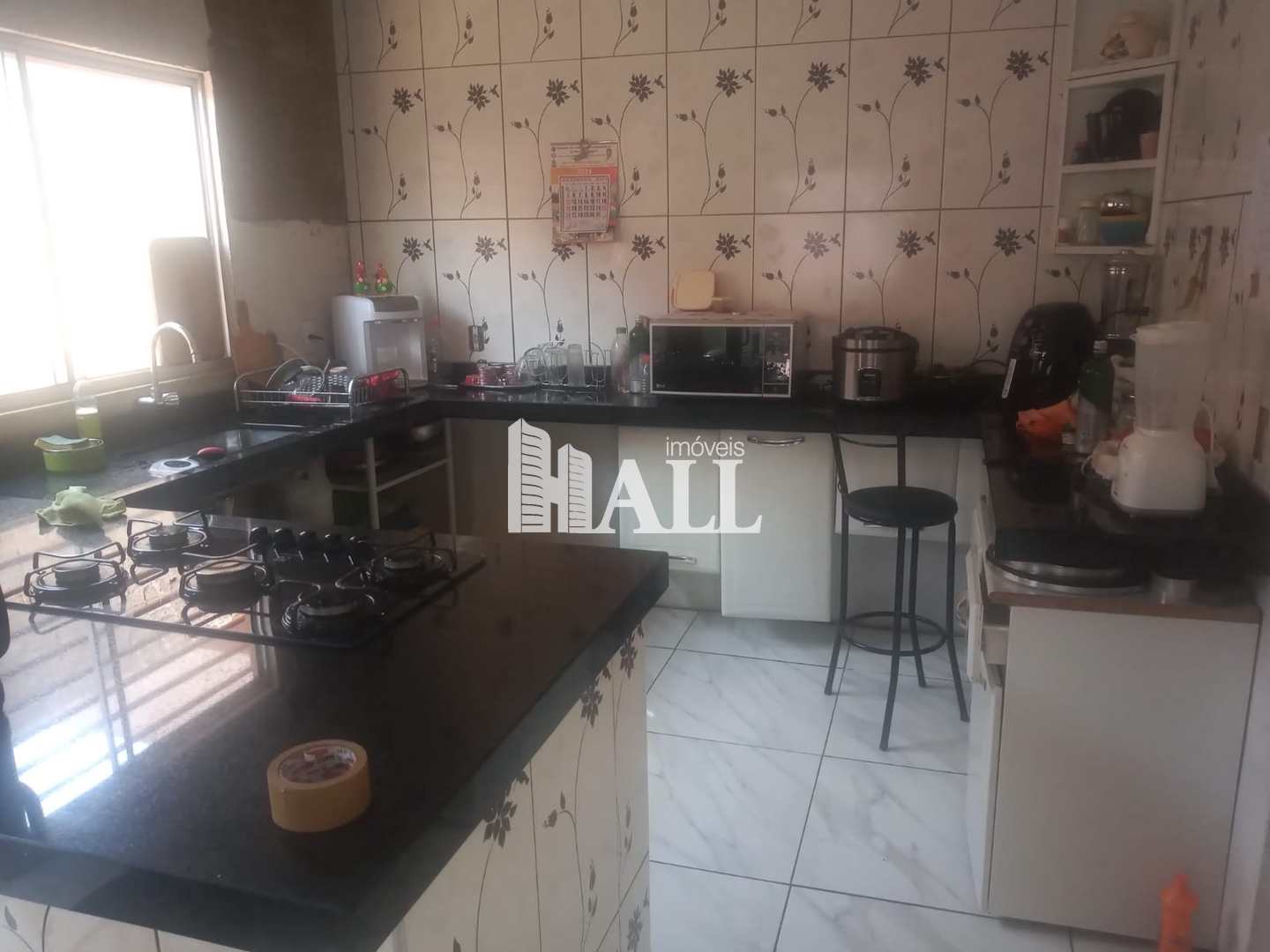 Casa à venda com 3 quartos, 105m² - Foto 1