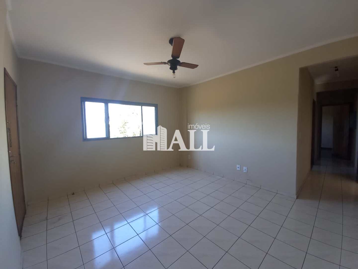 Apartamento à venda com 2 quartos, 100m² - Foto 1