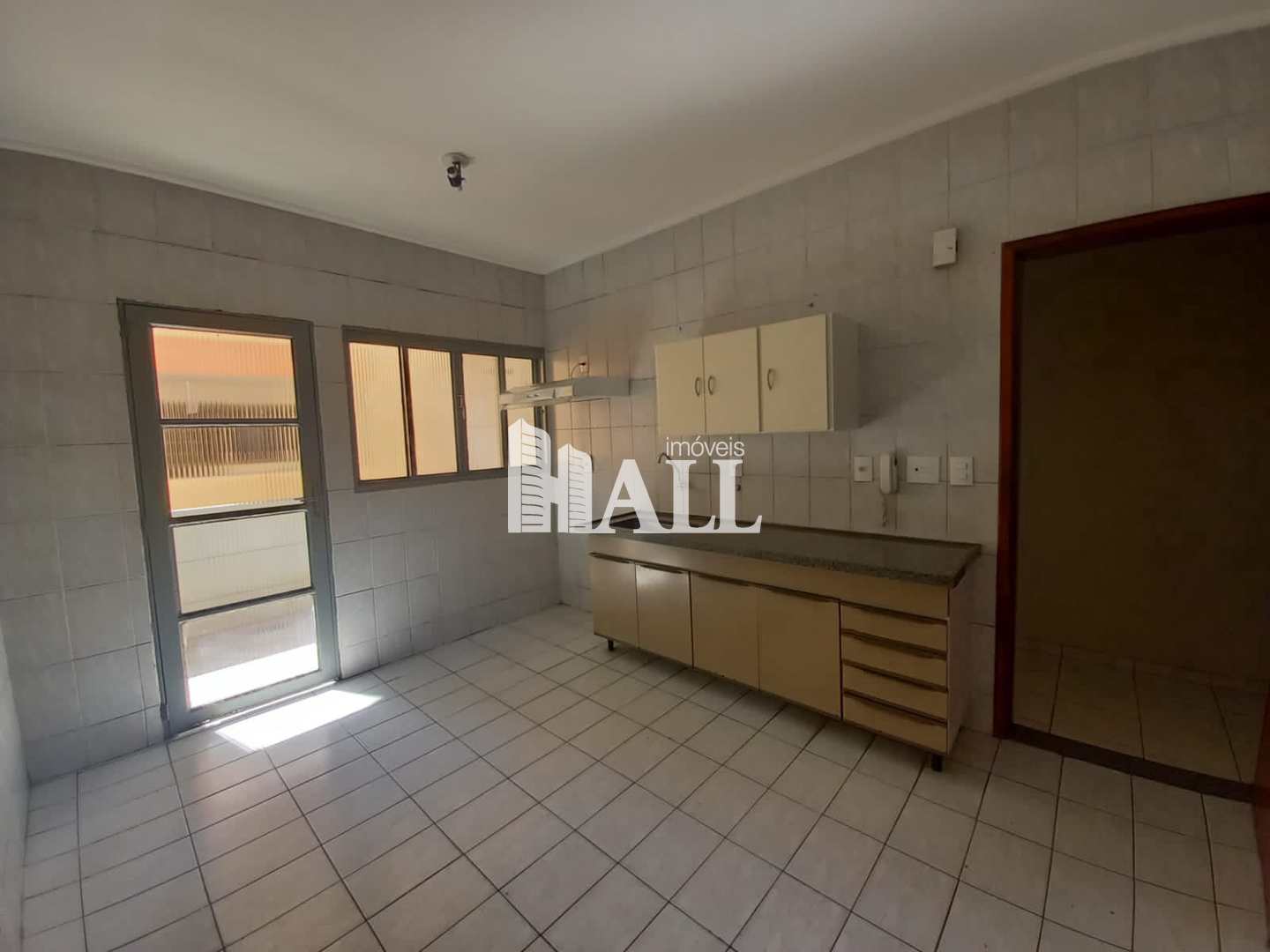 Apartamento à venda com 2 quartos, 100m² - Foto 4