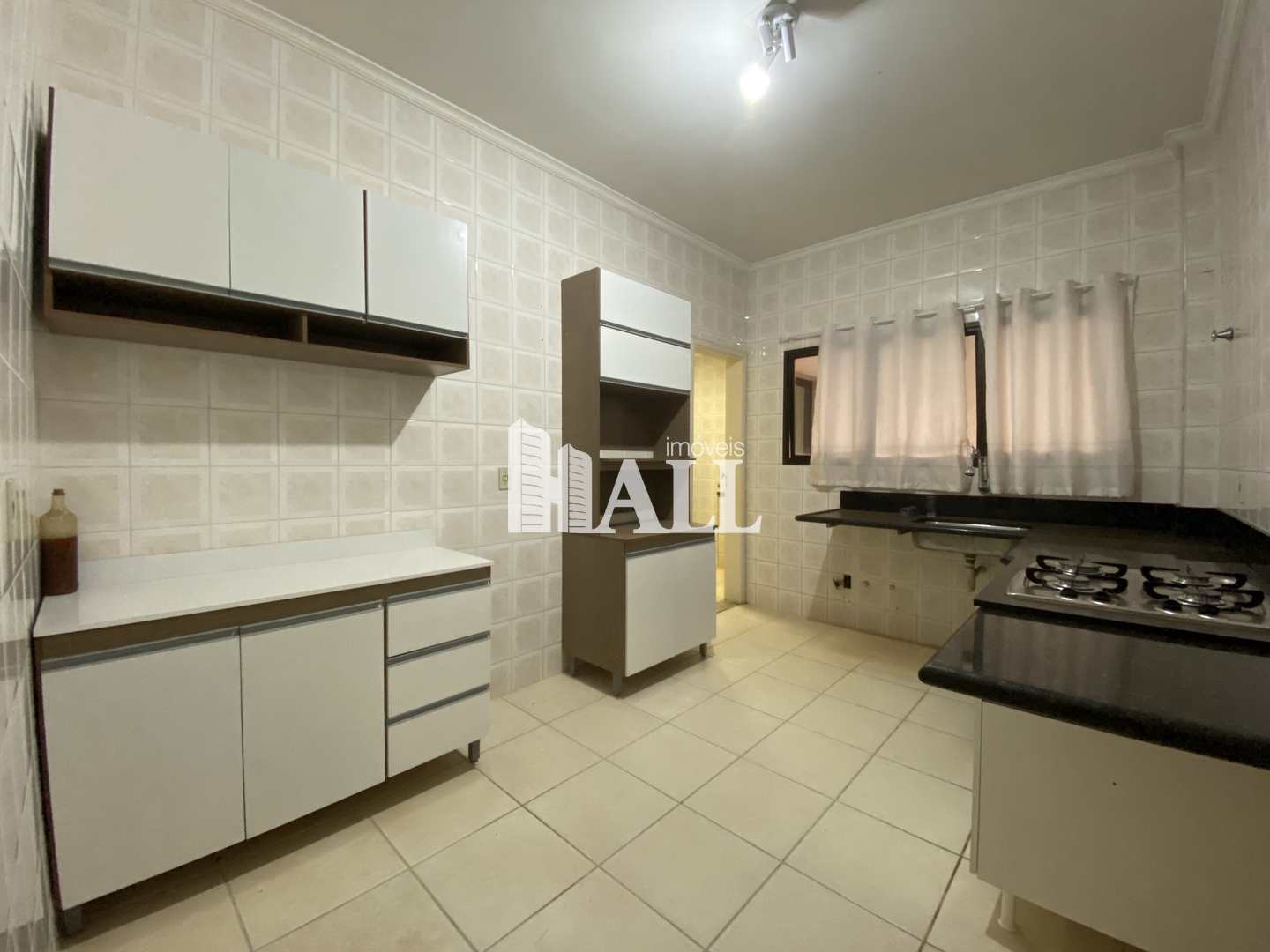 Apartamento à venda com 3 quartos, 150m² - Foto 4