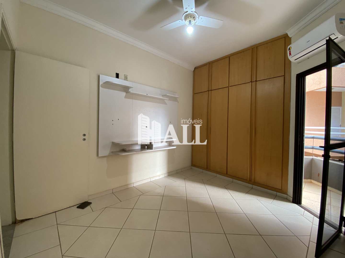 Apartamento à venda com 3 quartos, 150m² - Foto 8