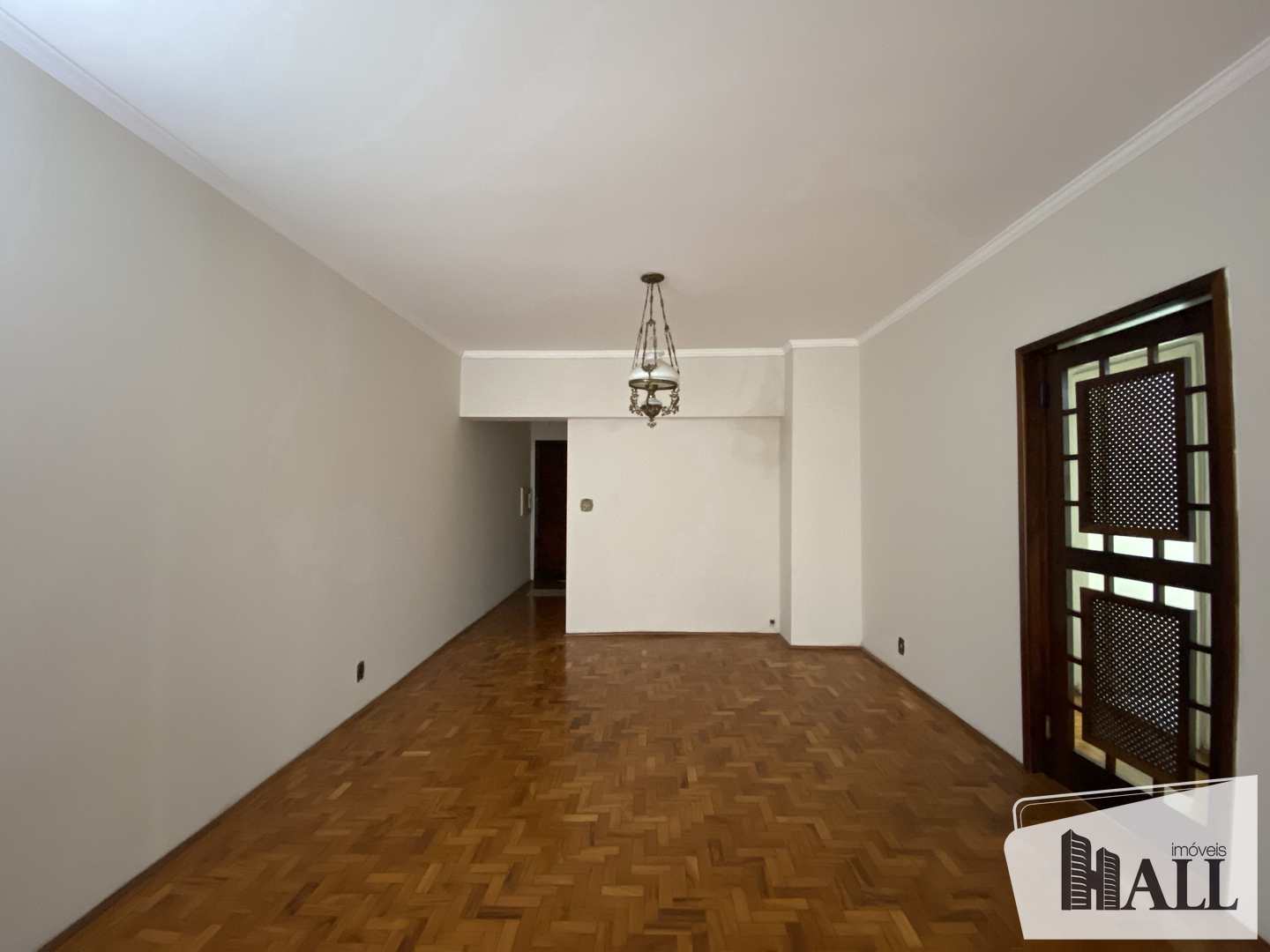 Apartamento à venda com 3 quartos, 140m² - Foto 2