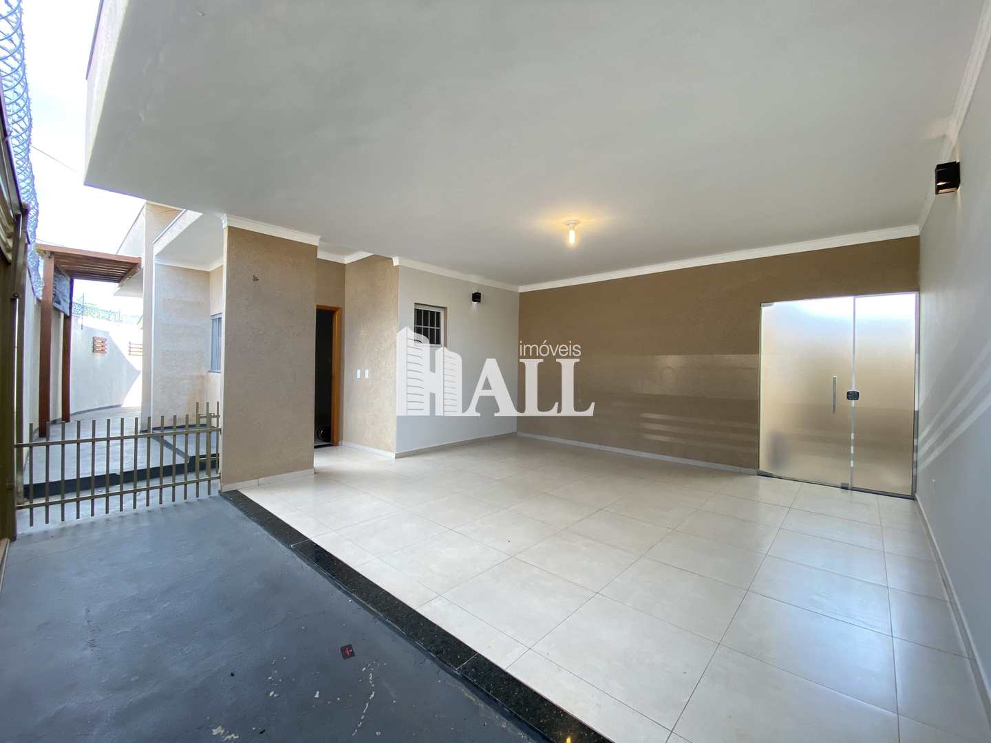 Casa à venda com 3 quartos, 144m² - Foto 2