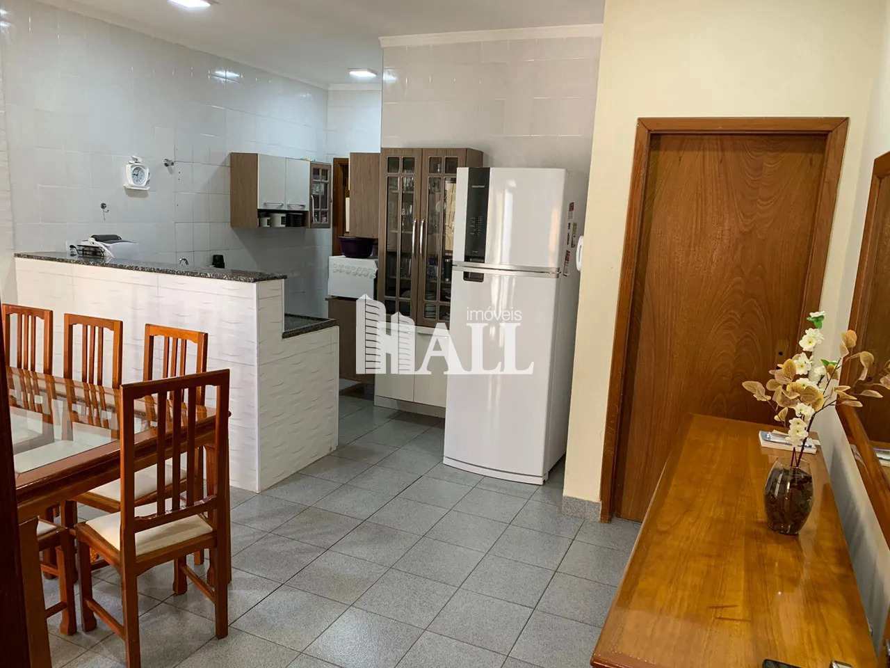 Casa à venda com 3 quartos, 180m² - Foto 4