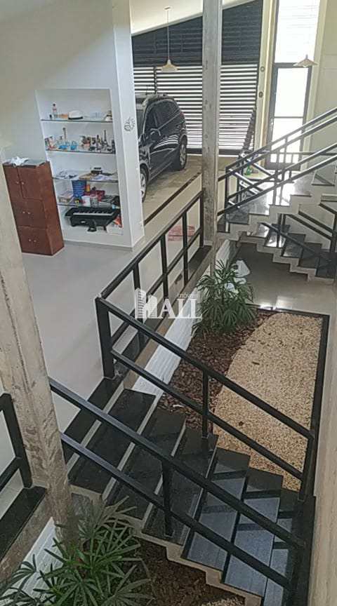 Casa à venda com 4 quartos, 450m² - Foto 12