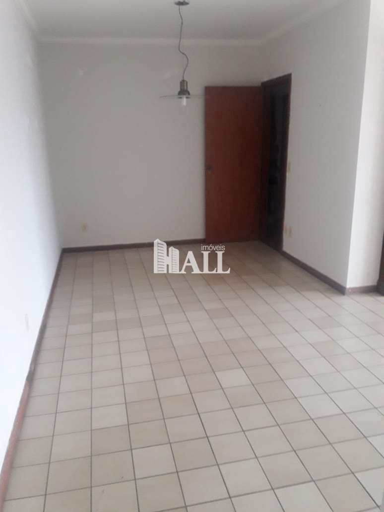 Apartamento à venda com 3 quartos, 125m² - Foto 1