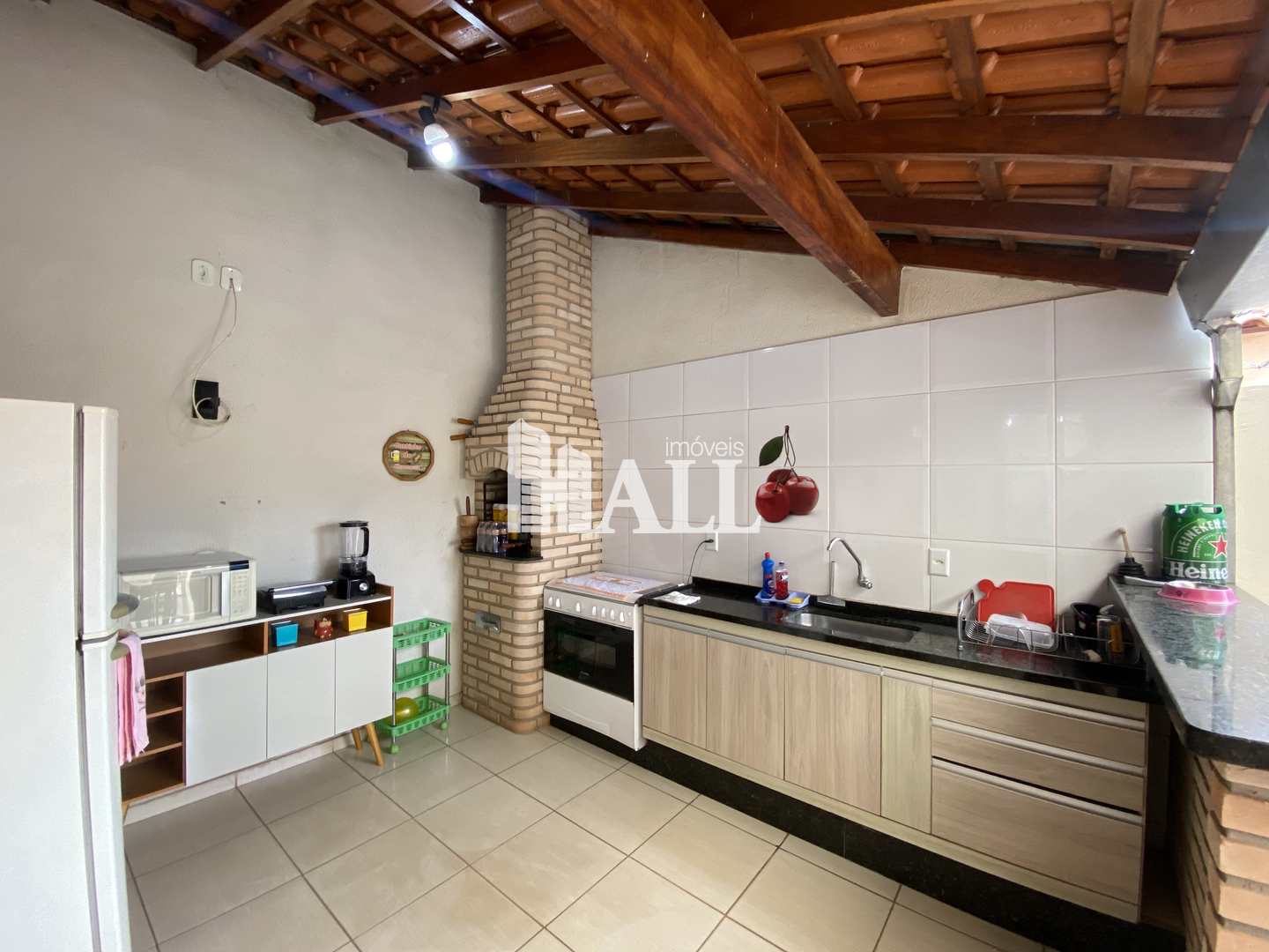 Casa à venda com 2 quartos, 124m² - Foto 1