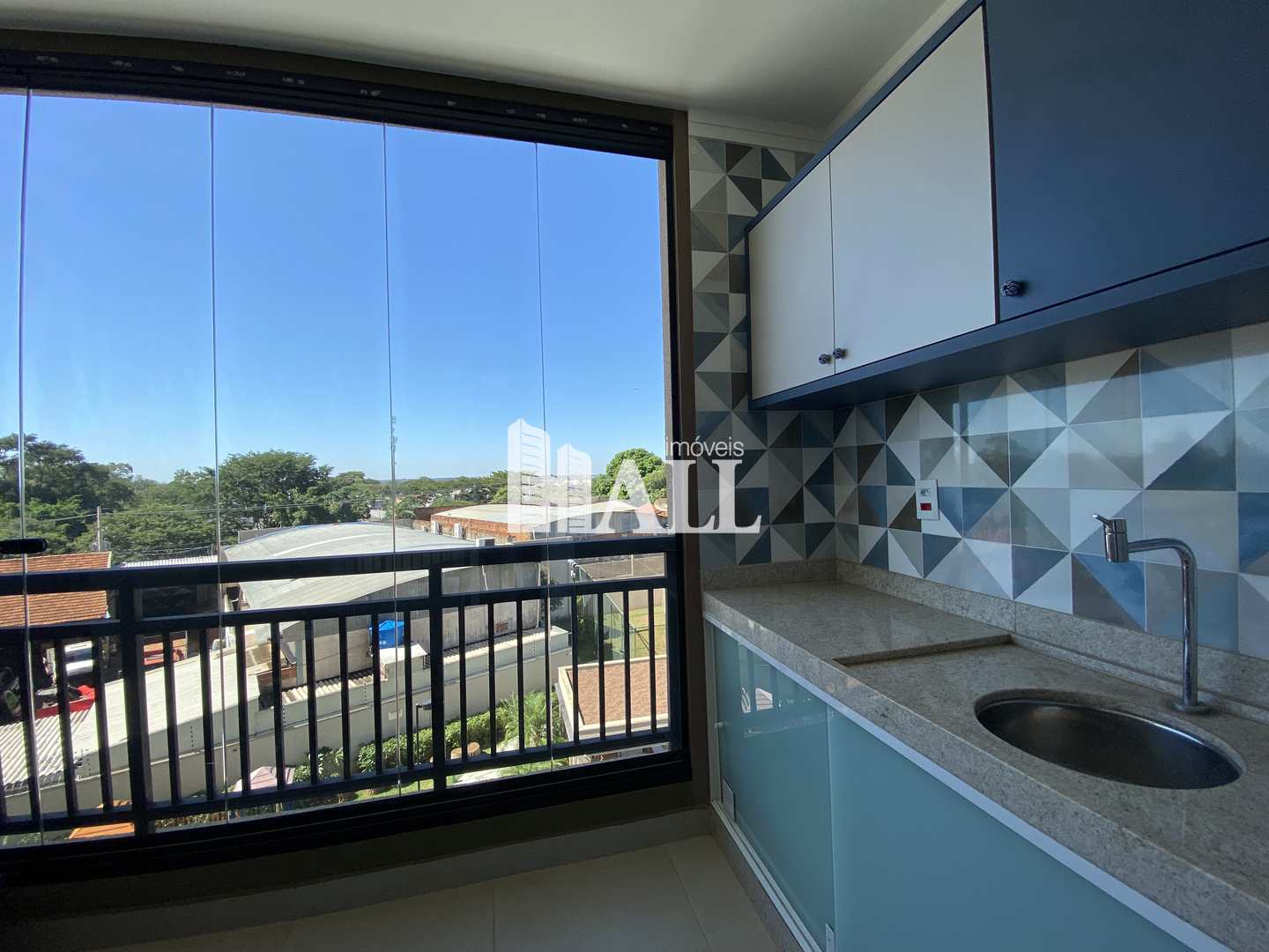 Apartamento à venda com 3 quartos, 75m² - Foto 4