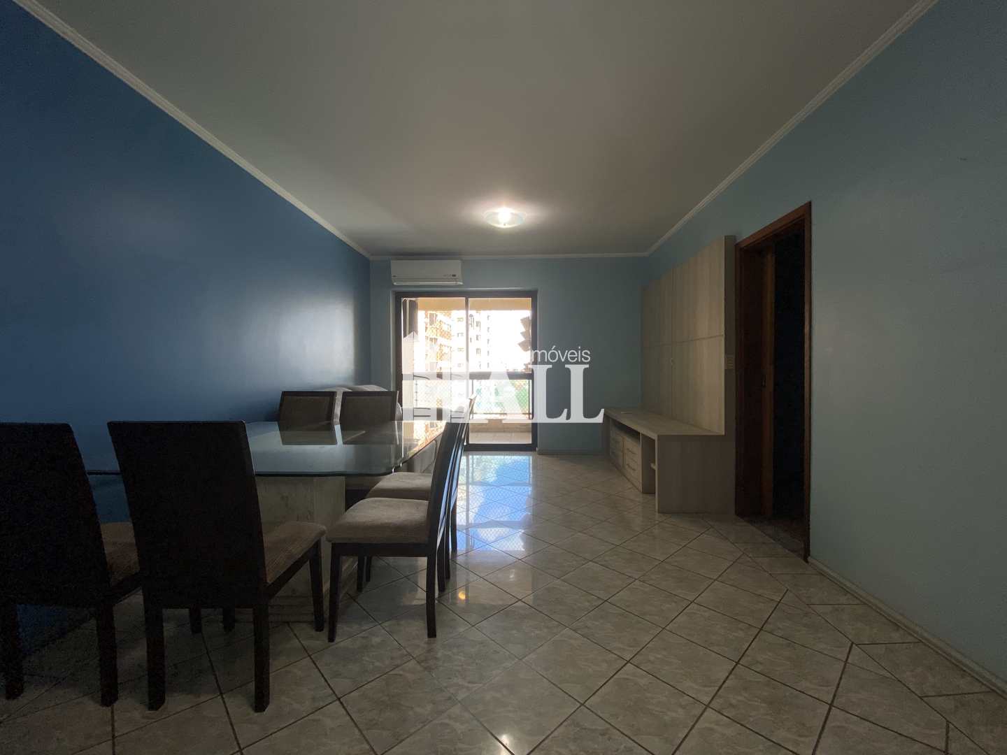 Apartamento à venda com 3 quartos, 95m² - Foto 1