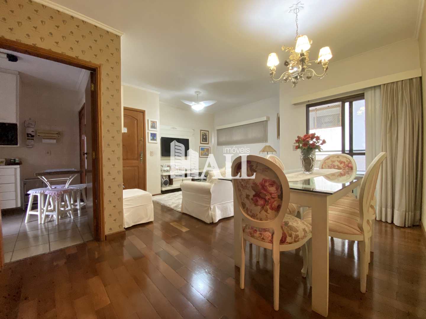 Apartamento à venda com 3 quartos, 114m² - Foto 1