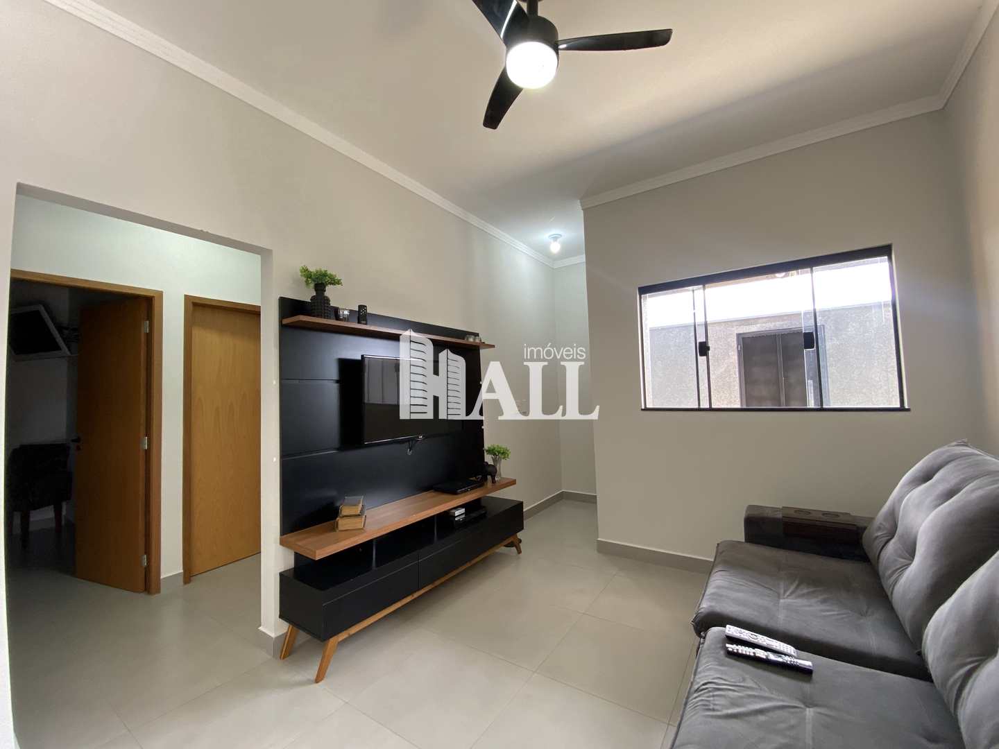 Casa à venda com 2 quartos, 120m² - Foto 2