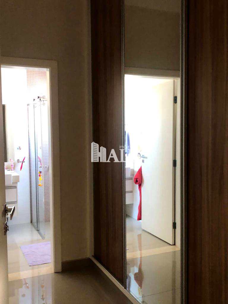 Casa com 4 quartos à venda, 487m² — foto 17 de 37