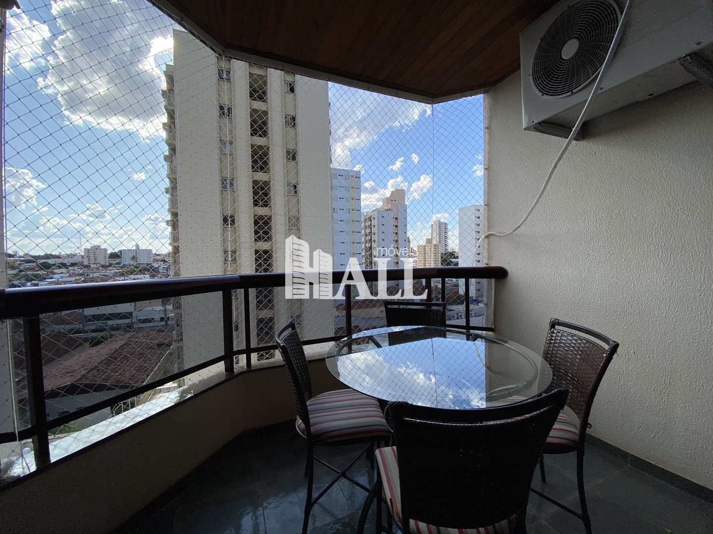 Apartamento à venda com 3 quartos, 133m² - Foto 3