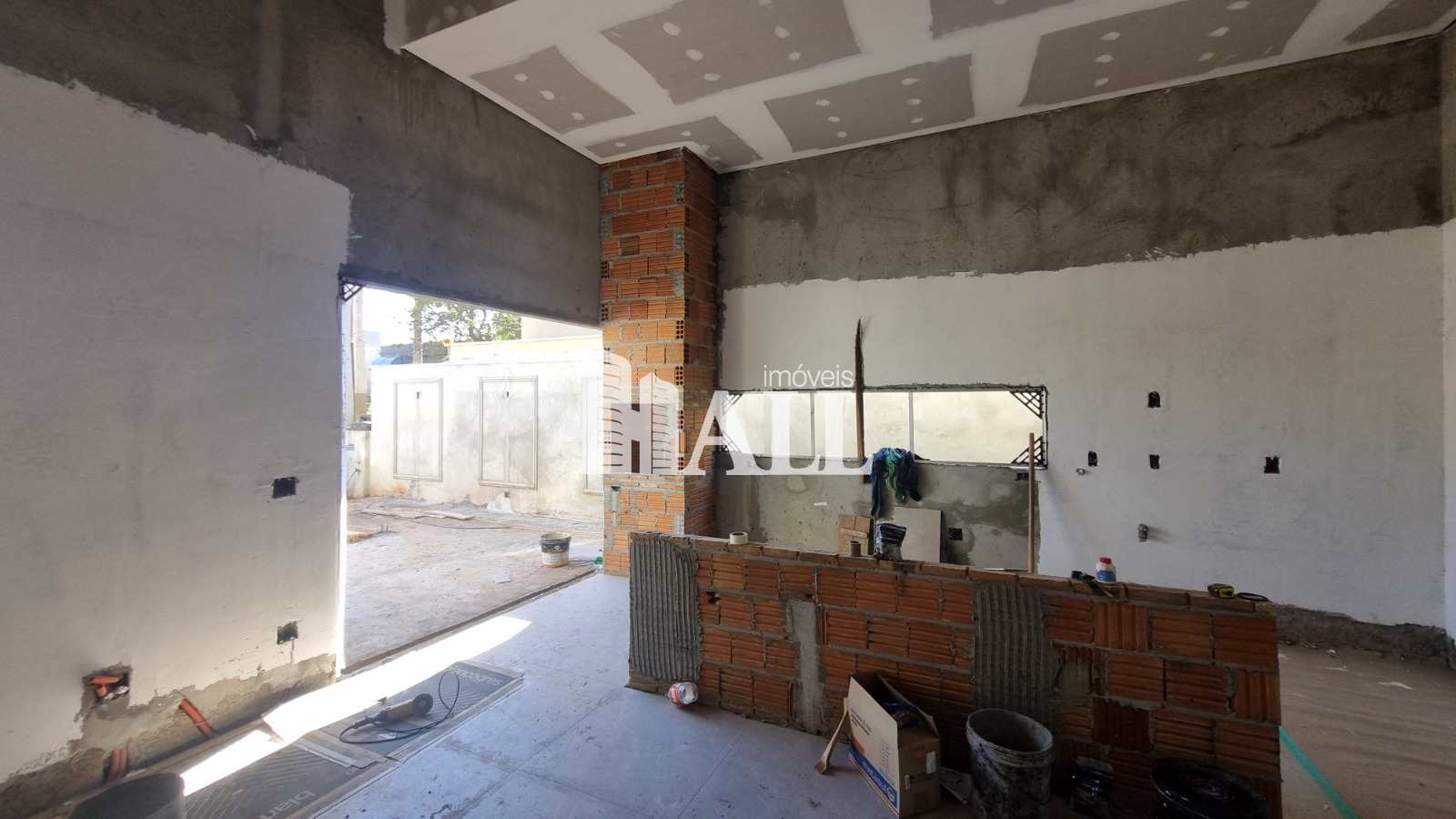 Casa de Condomínio à venda com 3 quartos, 180m² - Foto 2