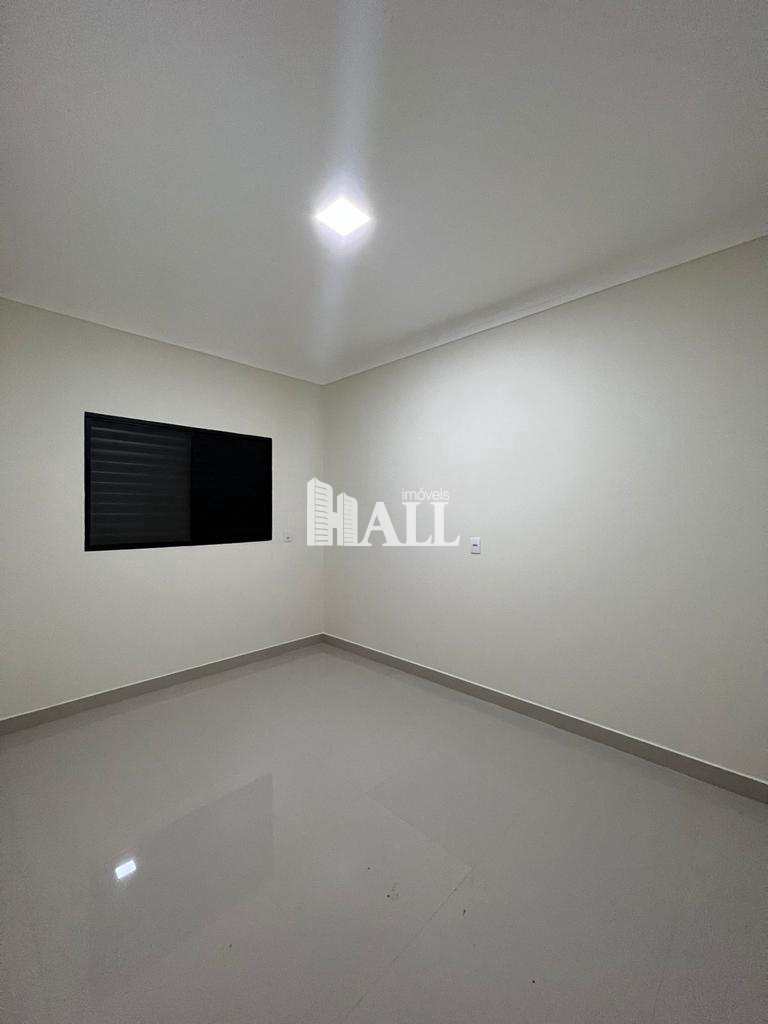 Casa à venda com 2 quartos, 60m² - Foto 4