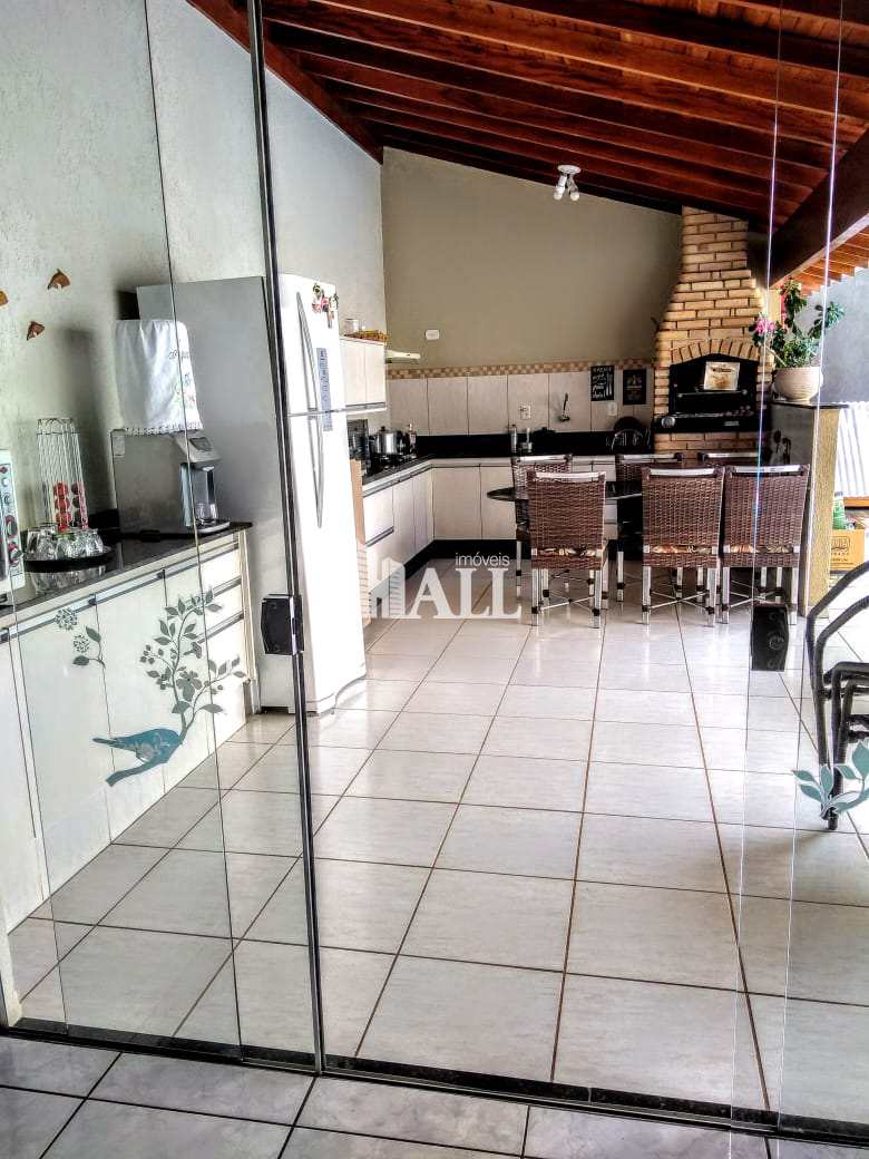 Casa à venda com 3 quartos, 200m² - Foto 14