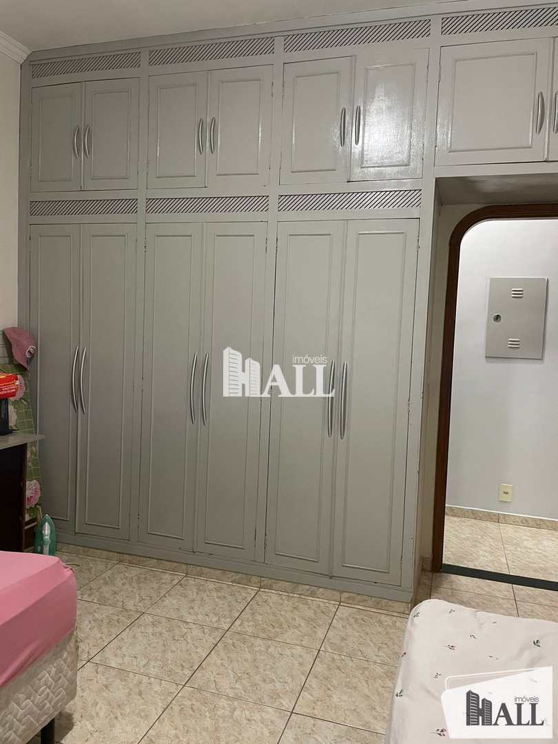 Casa à venda com 4 quartos, 260m² - Foto 17