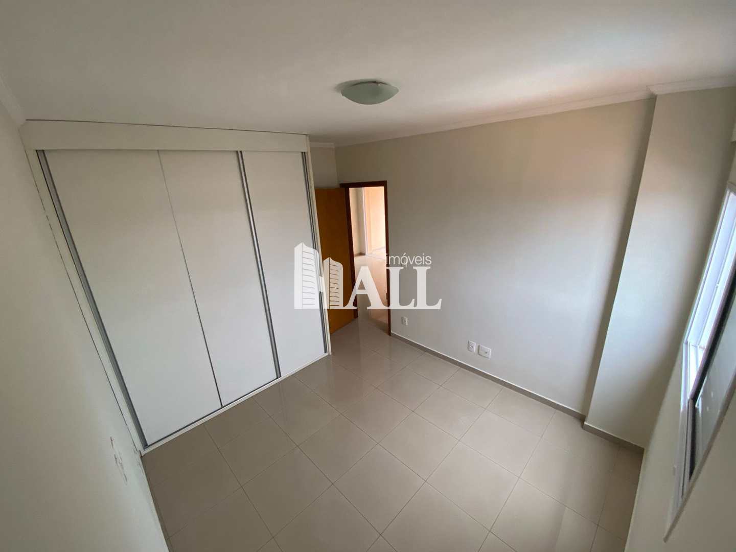 Apartamento à venda com 2 quartos, 73m² - Foto 4