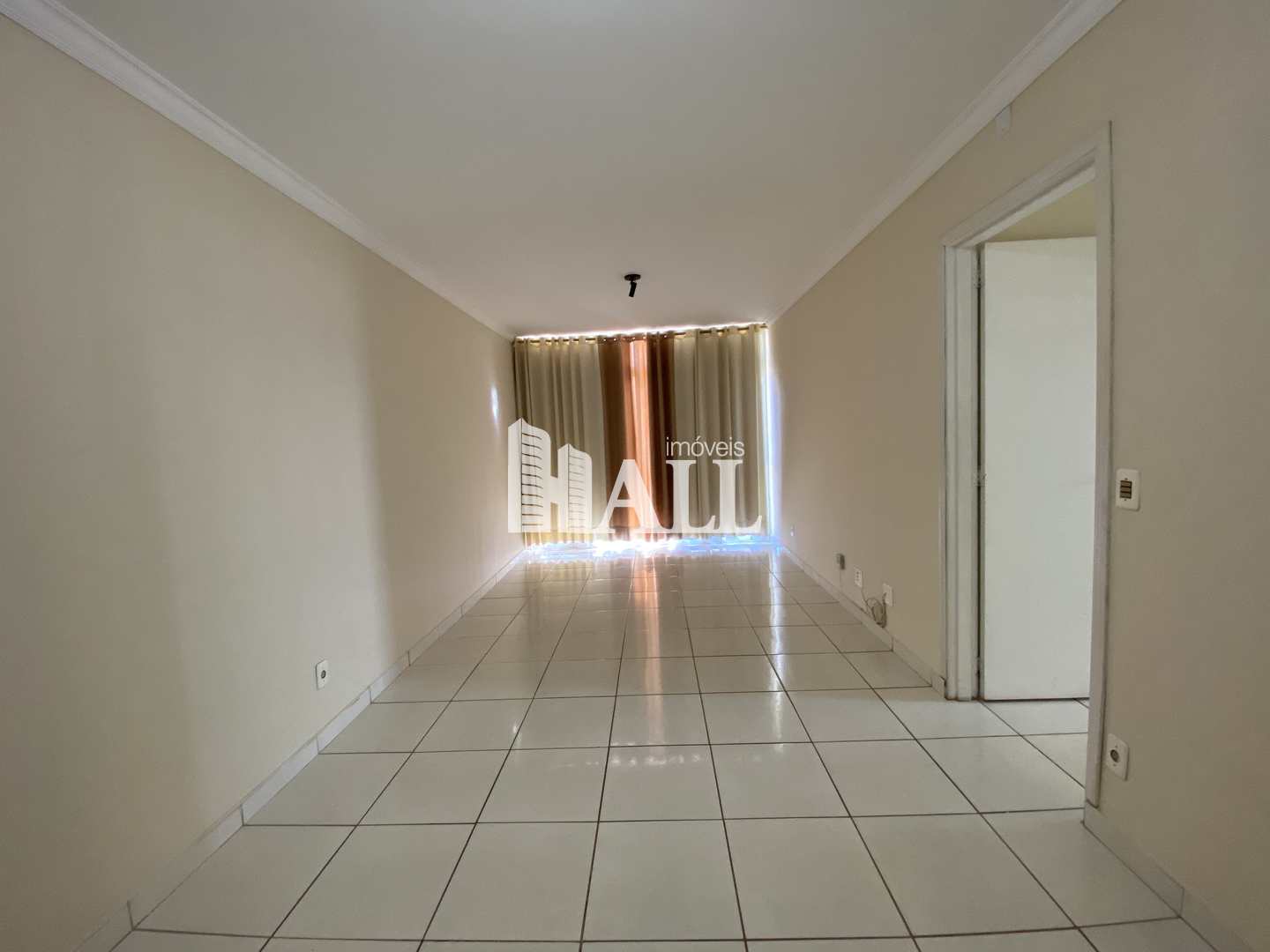 Apartamento à venda com 2 quartos, 80m² - Foto 2