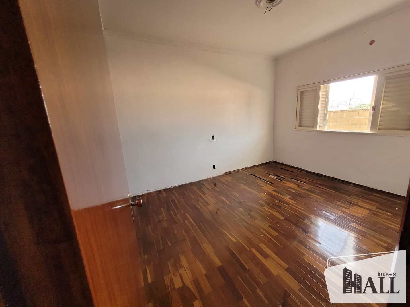 Casa à venda com 3 quartos, 274m² - Foto 4