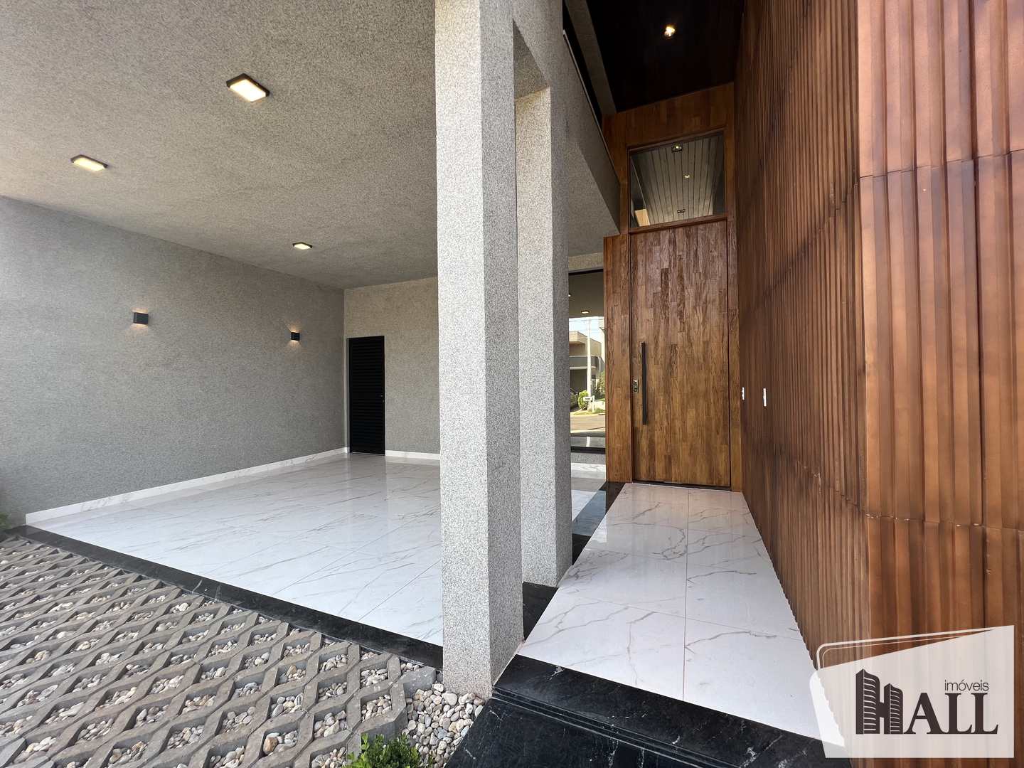 Casa de Condomínio à venda com 3 quartos, 225m² - Foto 2