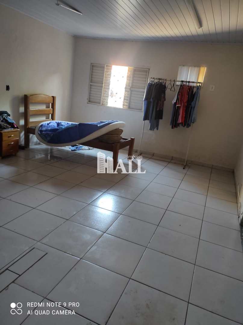 Casa à venda com 3 quartos, 220m² - Foto 4