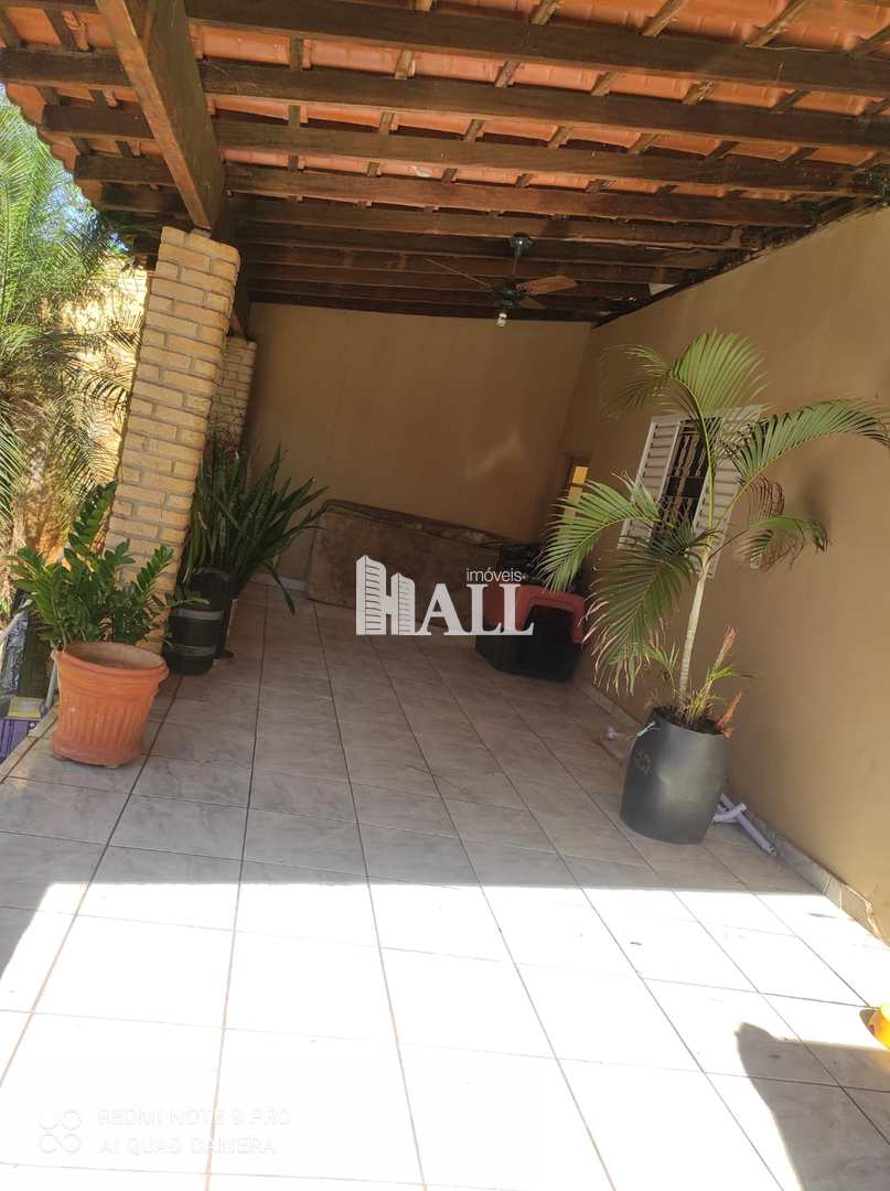 Casa à venda com 3 quartos, 220m² - Foto 9