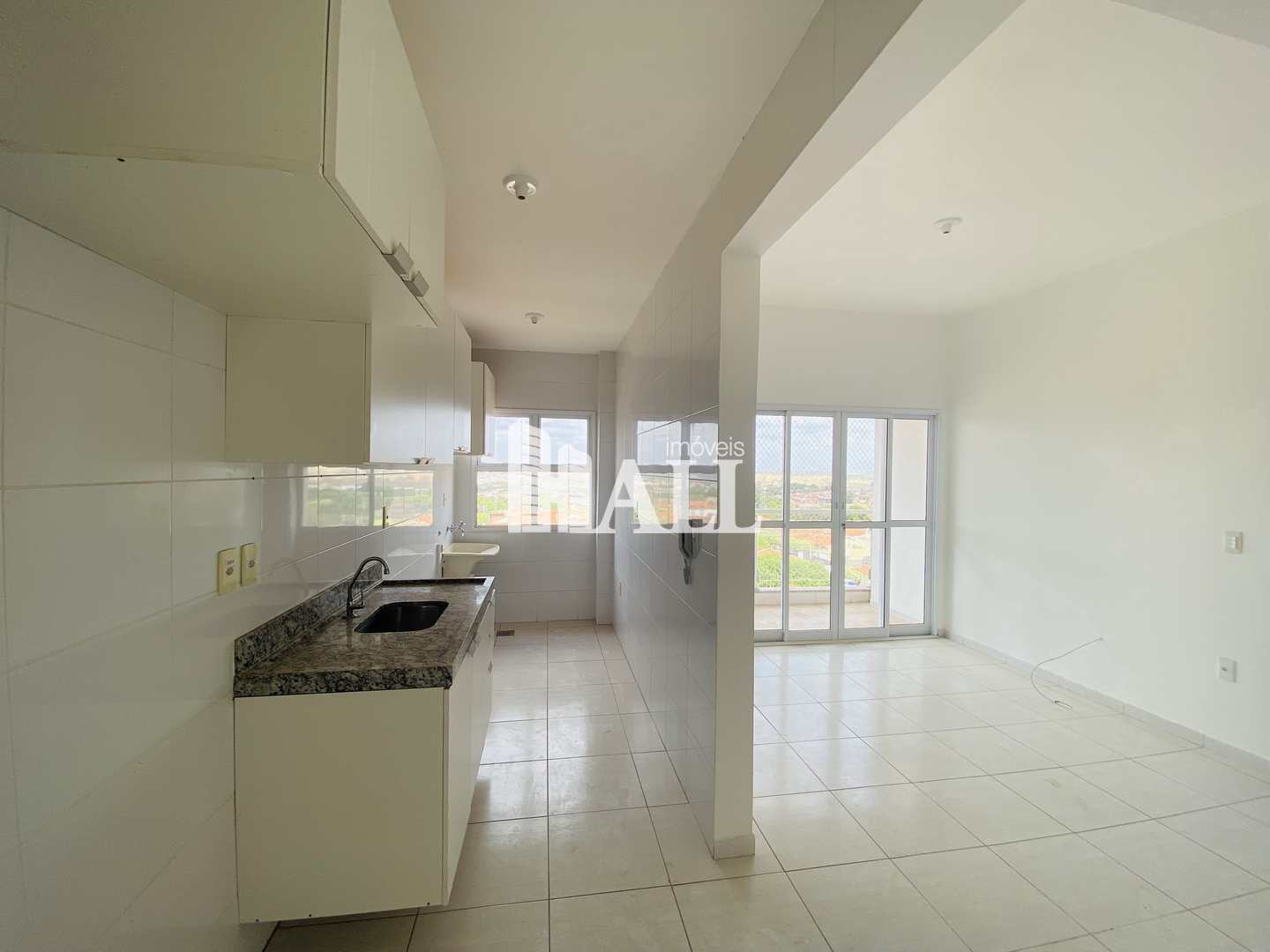 Apartamento à venda com 2 quartos, 70m² - Foto 4