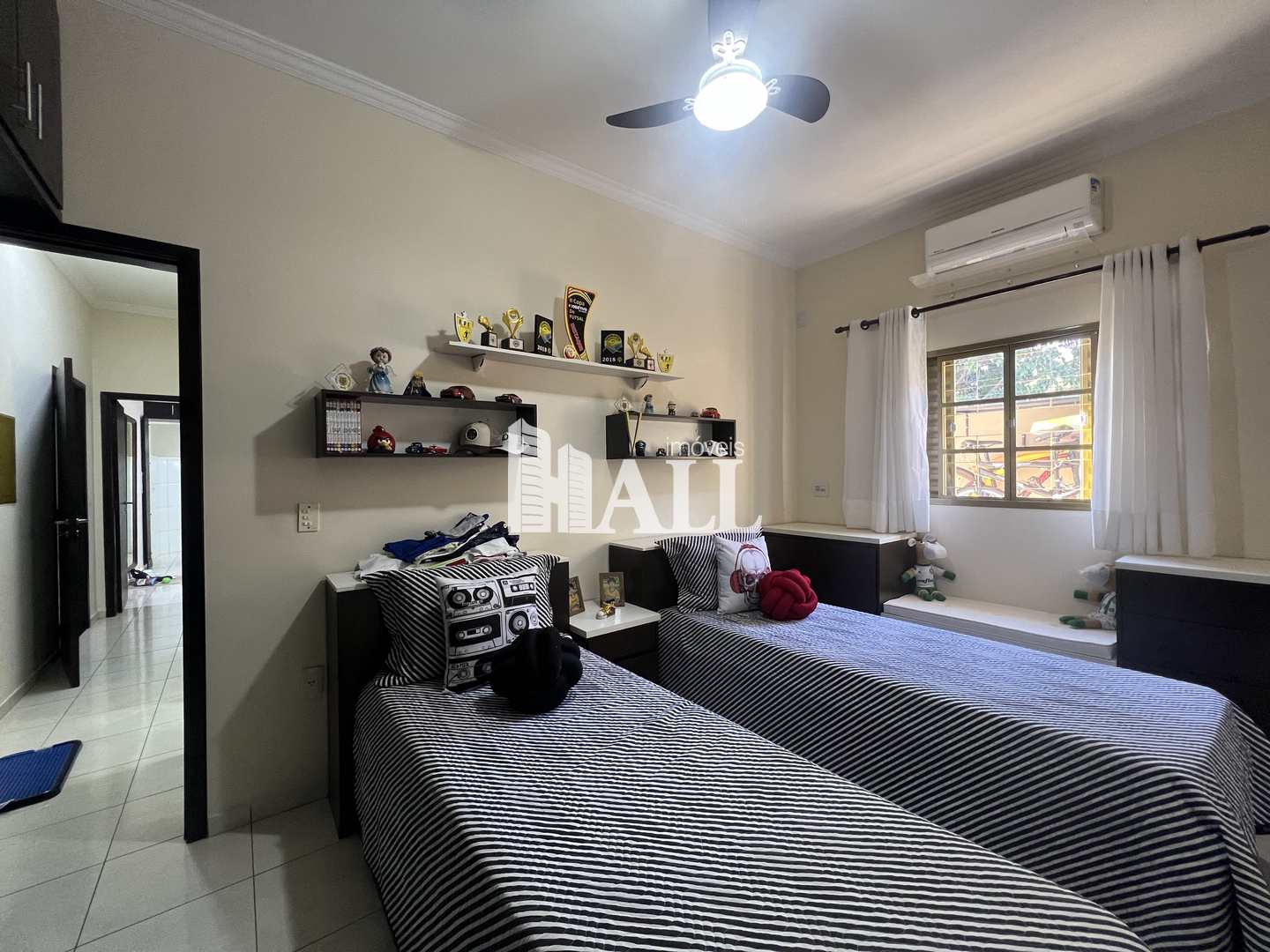 Casa à venda com 3 quartos, 250m² - Foto 19