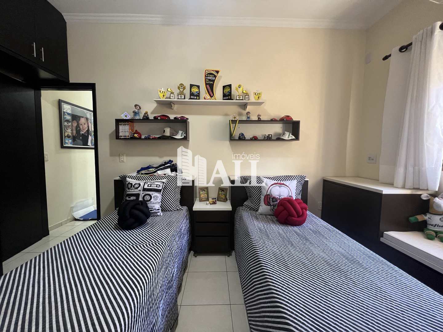 Casa à venda com 3 quartos, 250m² - Foto 18