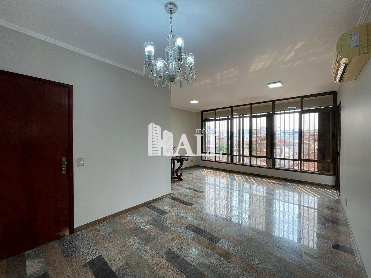 Apartamento à venda com 3 quartos, 120m² - Foto 1