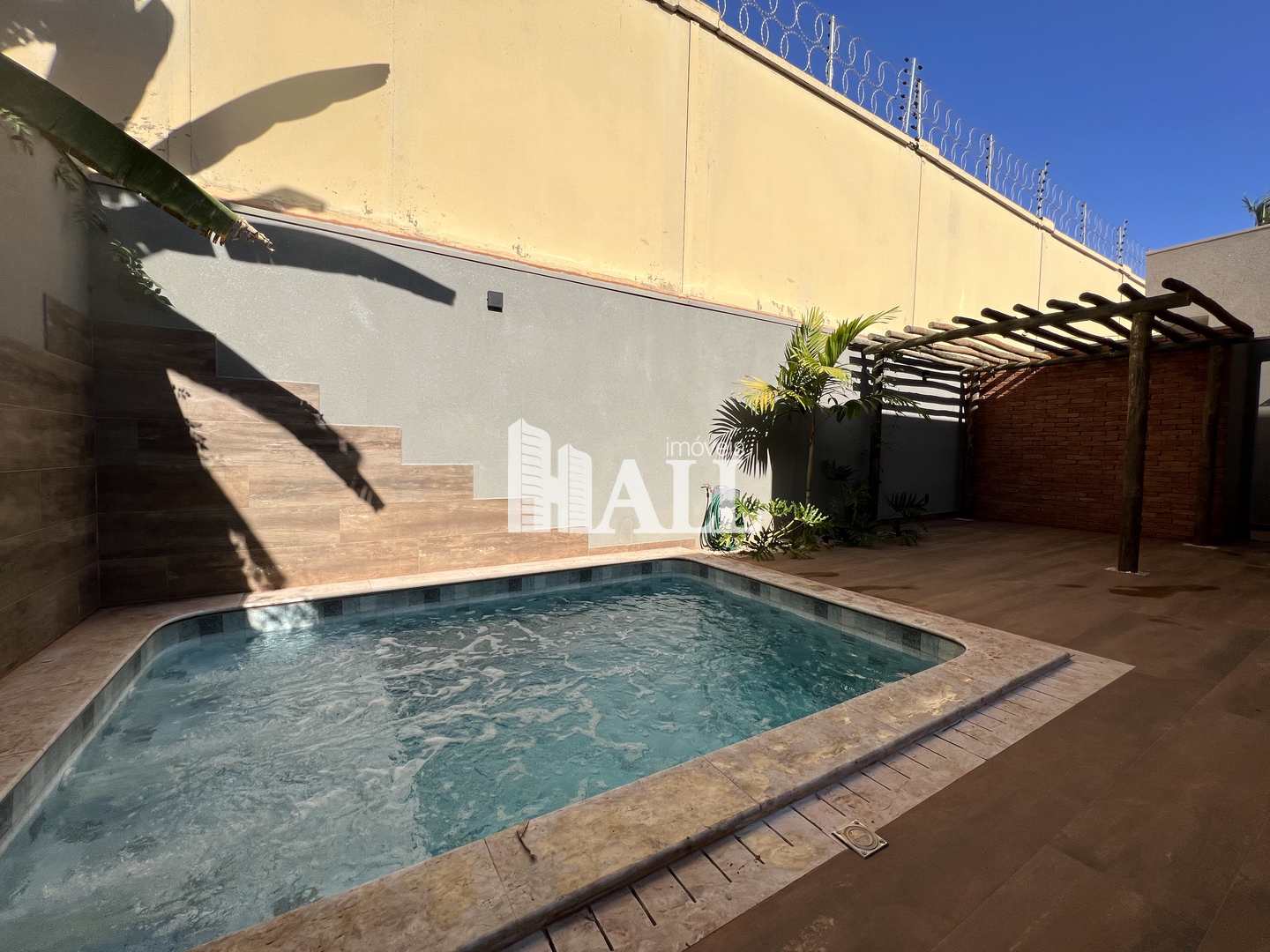 Casa de Condomínio à venda com 3 quartos, 230m² - Foto 4