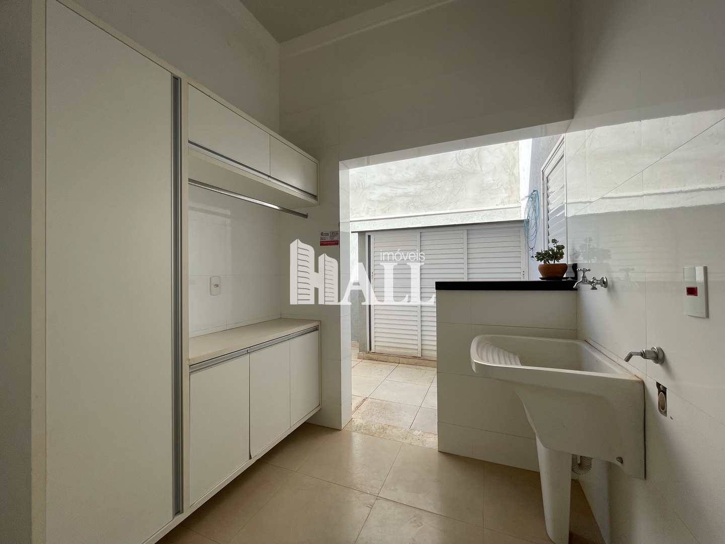 Casa de Condomínio à venda com 3 quartos, 300m² - Foto 27