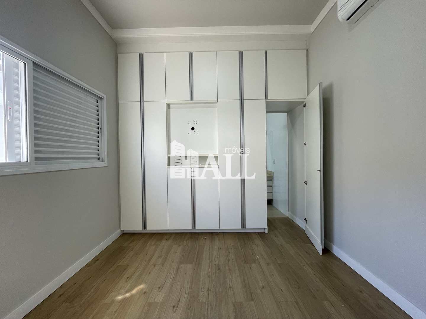 Casa de Condomínio à venda com 3 quartos, 300m² - Foto 4