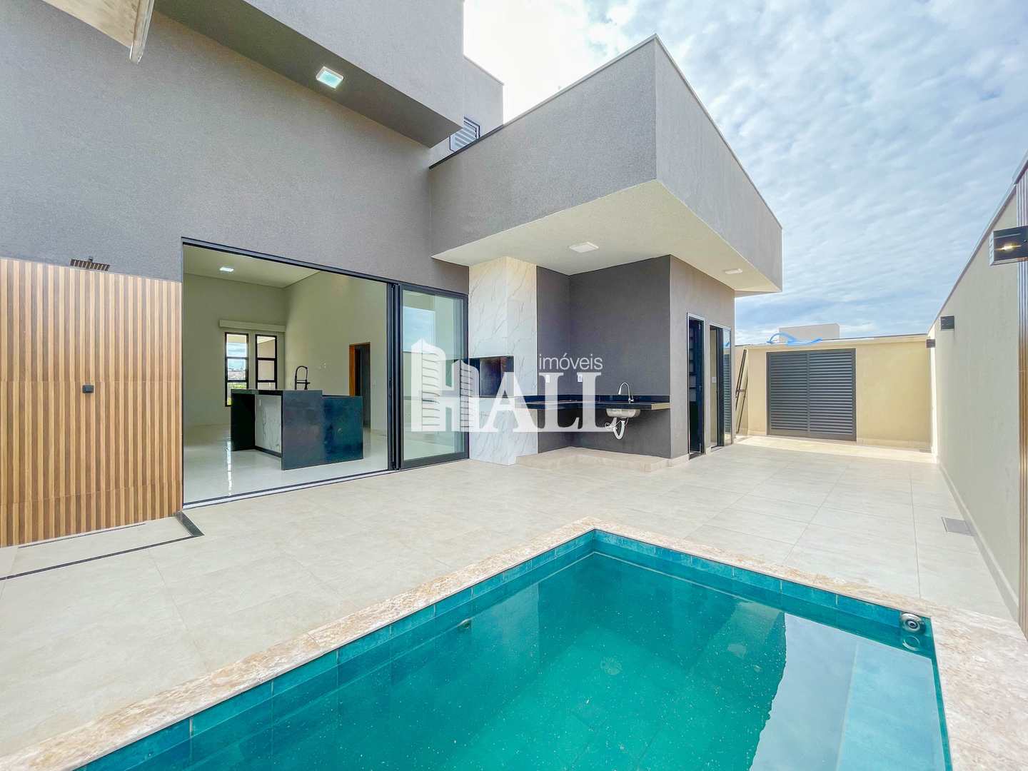 Casa de Condomínio à venda com 3 quartos, 144m² - Foto 1