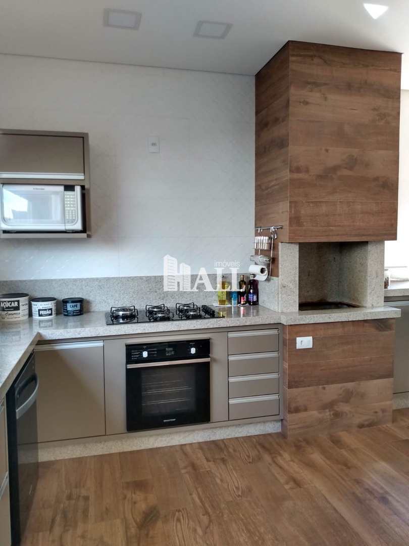 Casa à venda com 3 quartos, 182m² - Foto 1