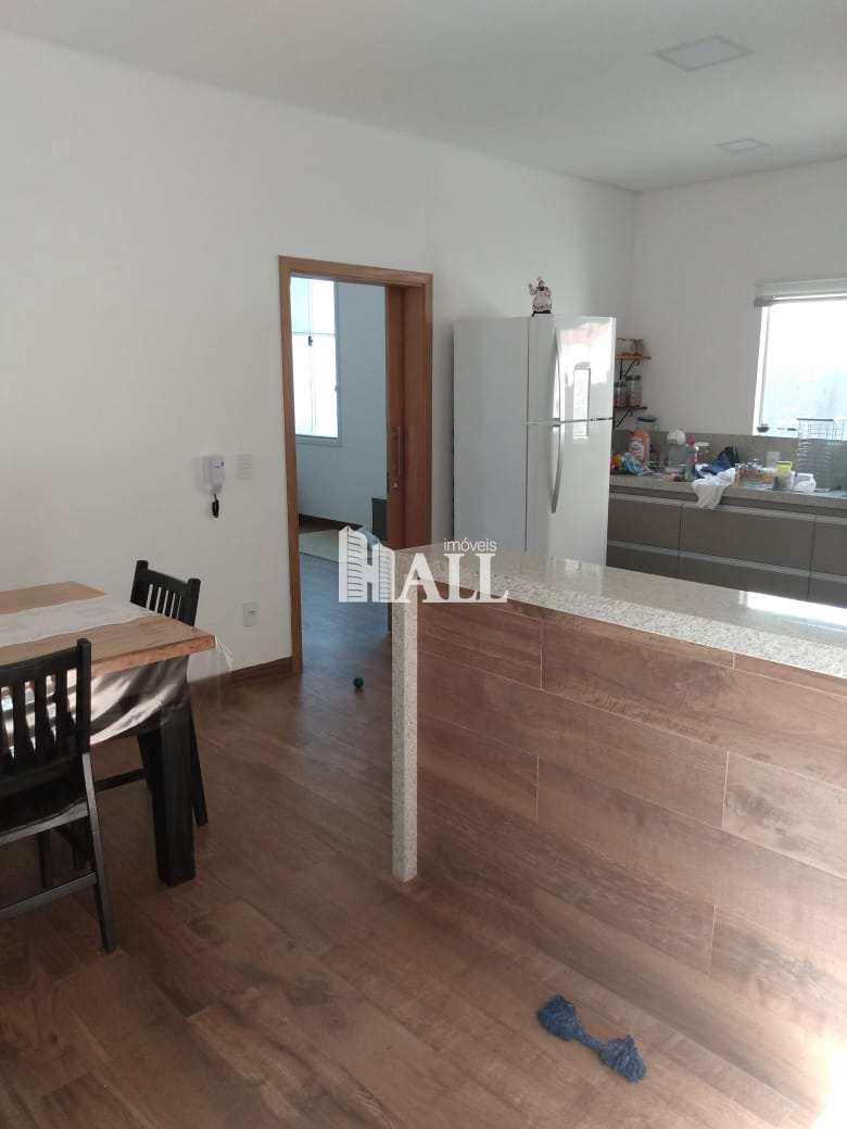 Casa à venda com 3 quartos, 182m² - Foto 4