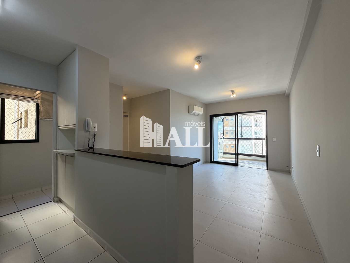 Apartamento com 2 quartos à venda, 68m² — foto 2 de 35