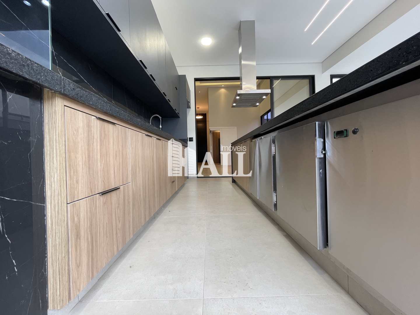 Casa de Condomínio à venda com 3 quartos, 239m² - Foto 5