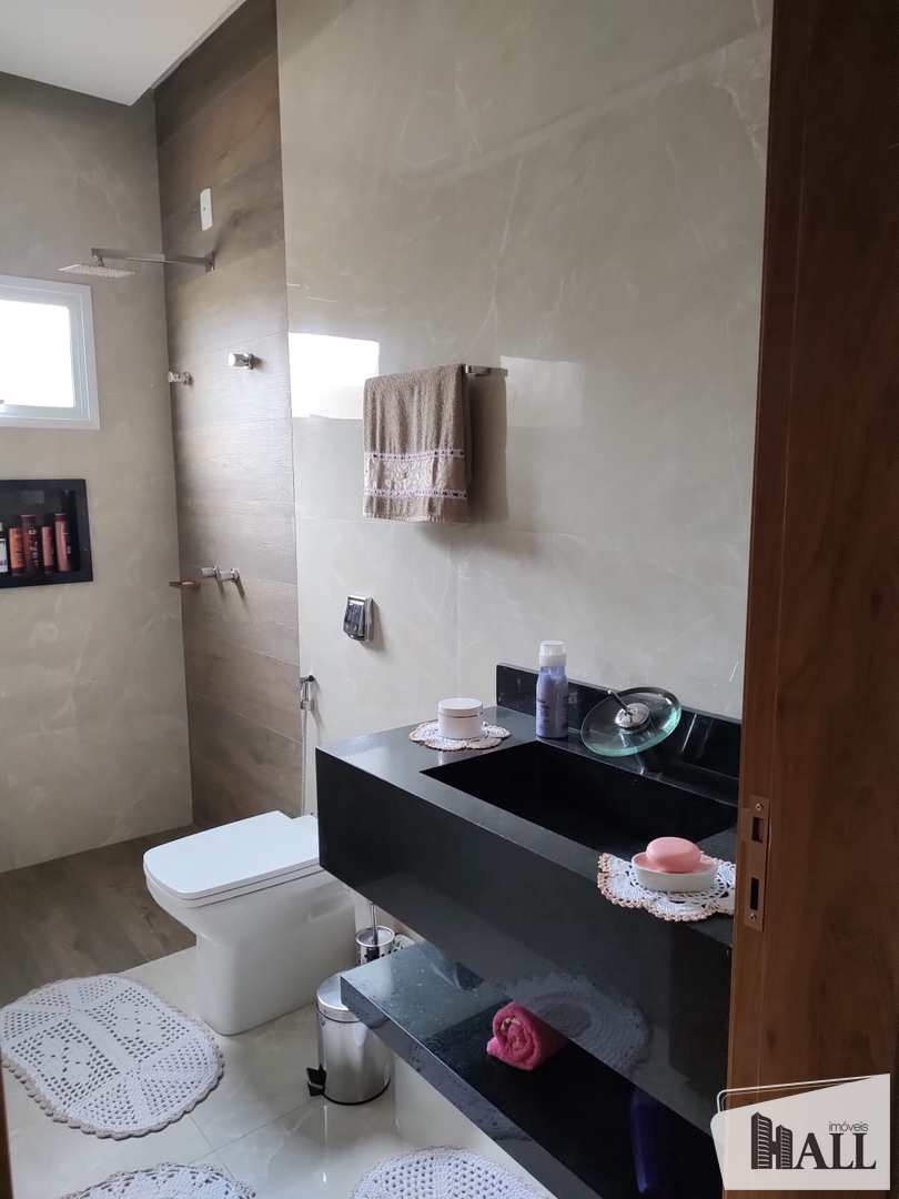 Casa de Condomínio à venda com 3 quartos, 200m² - Foto 9