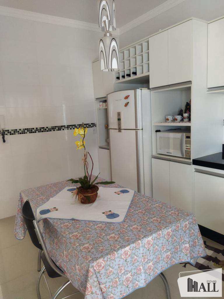 Casa à venda com 3 quartos, 240m² - Foto 7