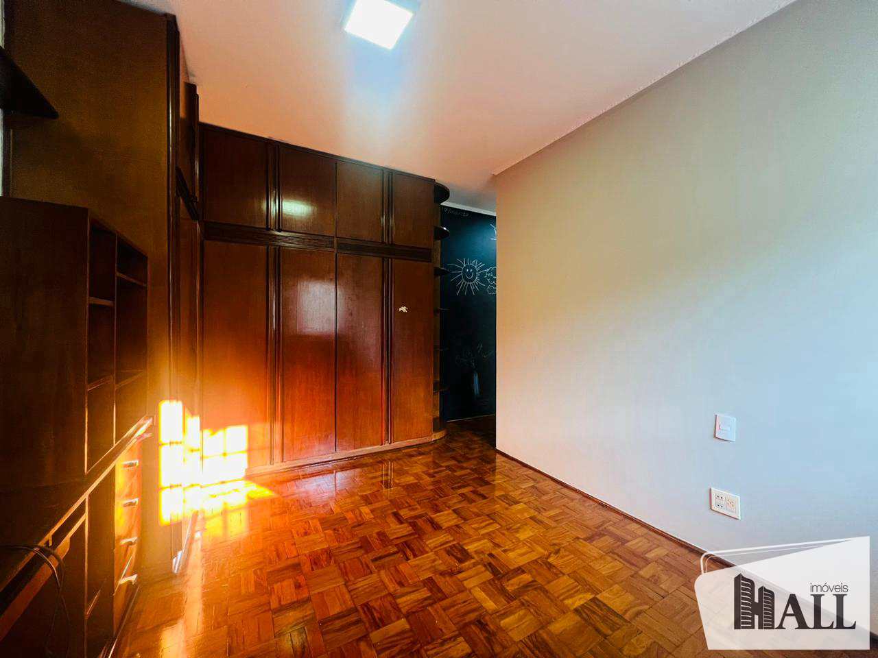 Casa à venda com 3 quartos, 450m² - Foto 16