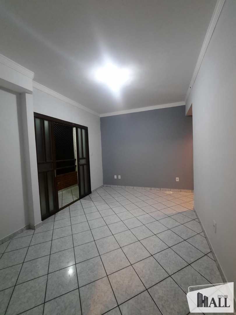 Apartamento à venda com 2 quartos, 65m² - Foto 4