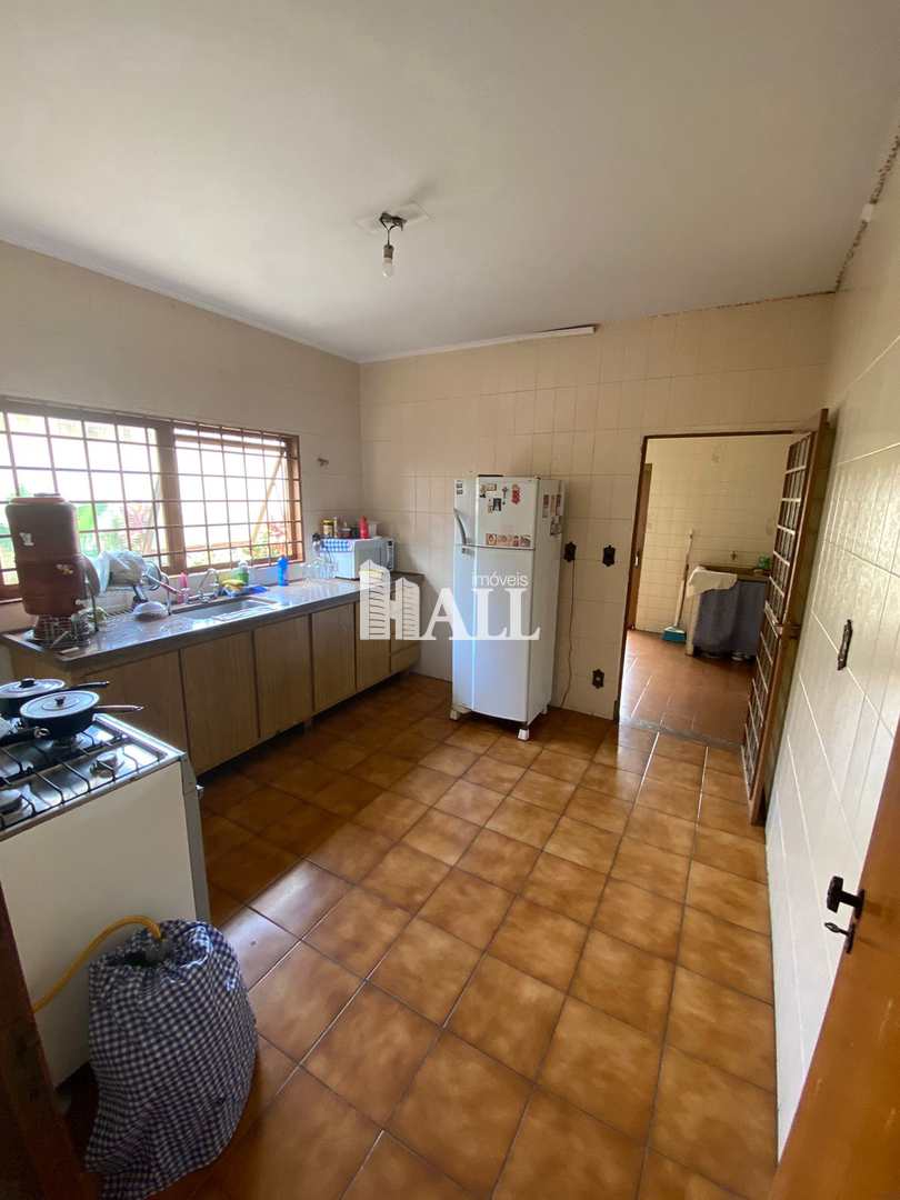 Casa à venda com 3 quartos, 200m² - Foto 4