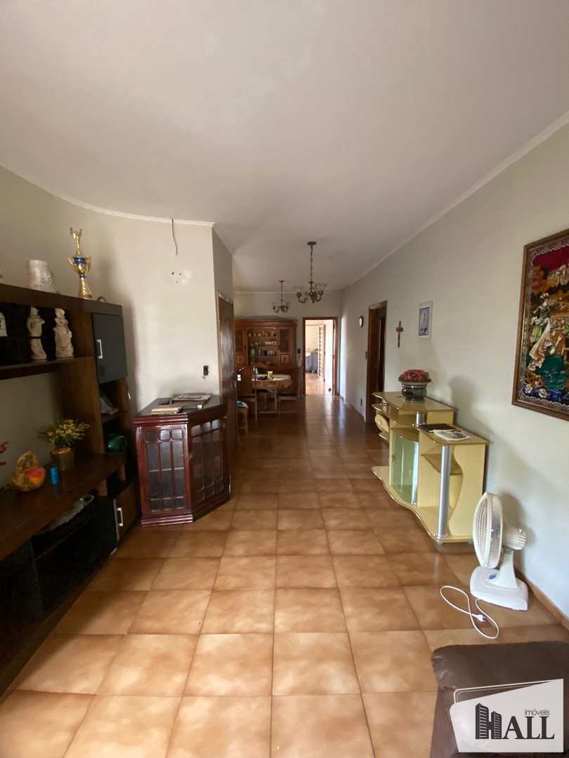 Casa à venda com 3 quartos, 200m² - Foto 3