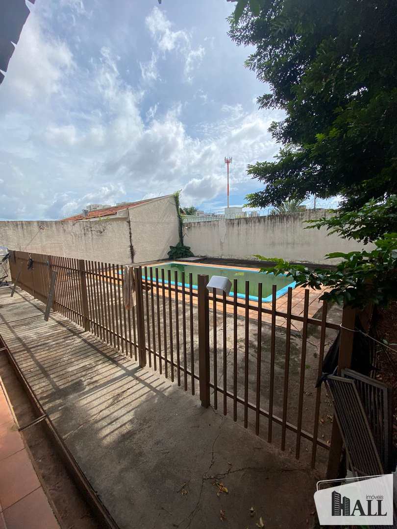 Casa à venda com 3 quartos, 200m² - Foto 18