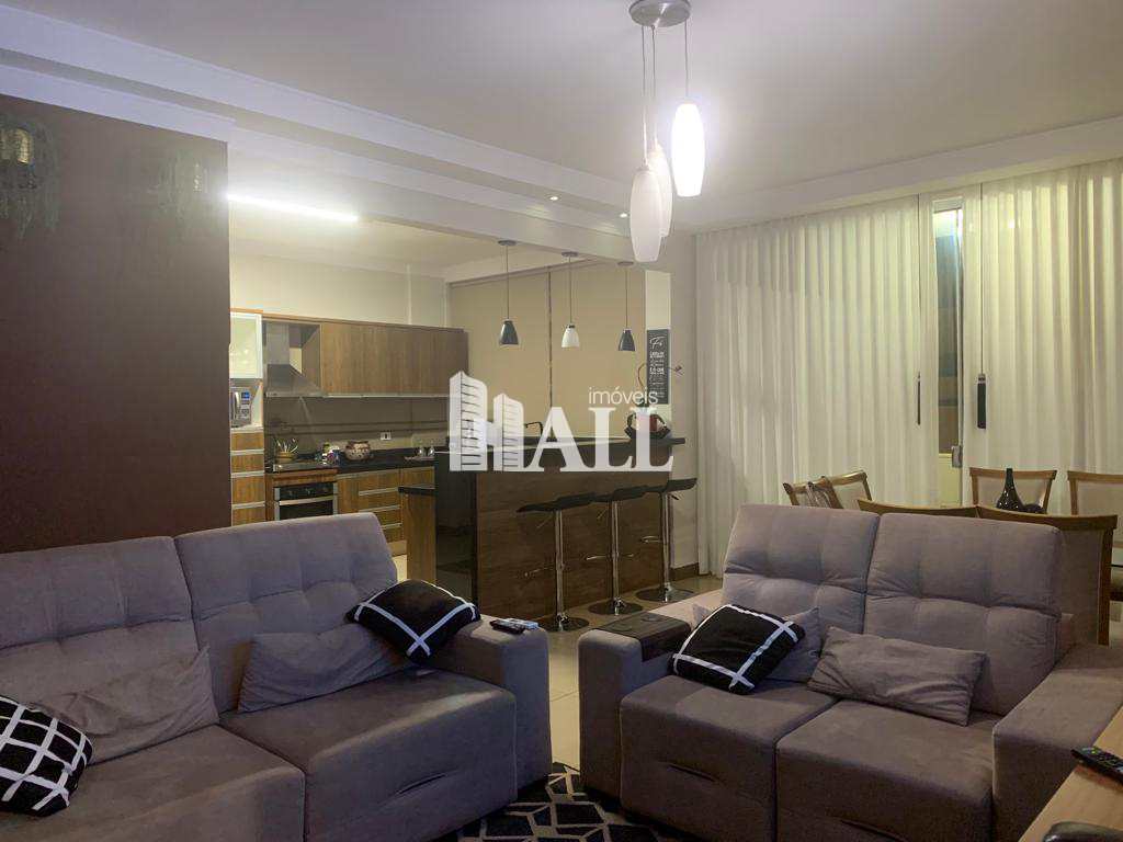 Apartamento à venda com 3 quartos, 175m² - Foto 1