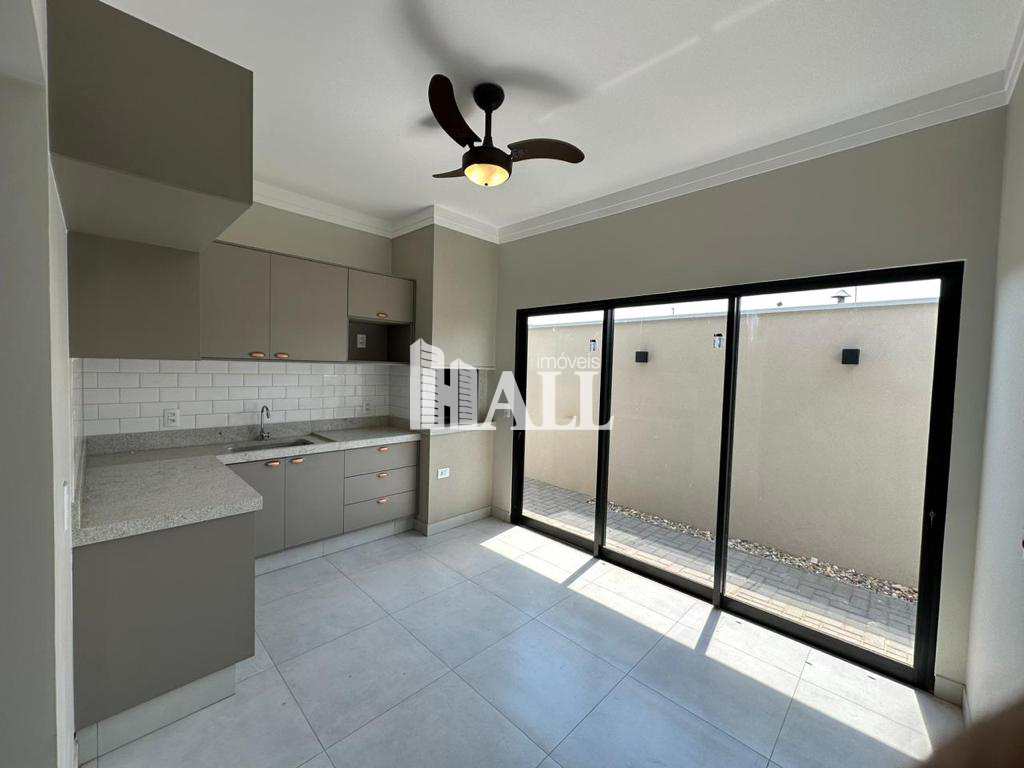 Casa à venda com 2 quartos, 109m² - Foto 2