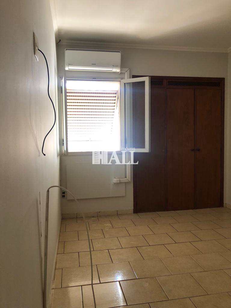 Apartamento à venda com 2 quartos, 70m² - Foto 2